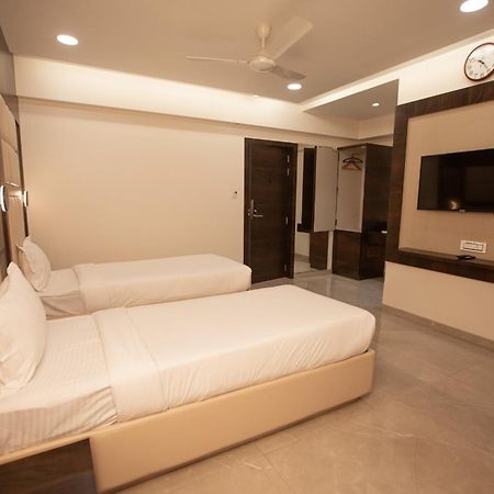 Hotel Naaz Executive Mumbai Ngoại thất bức ảnh