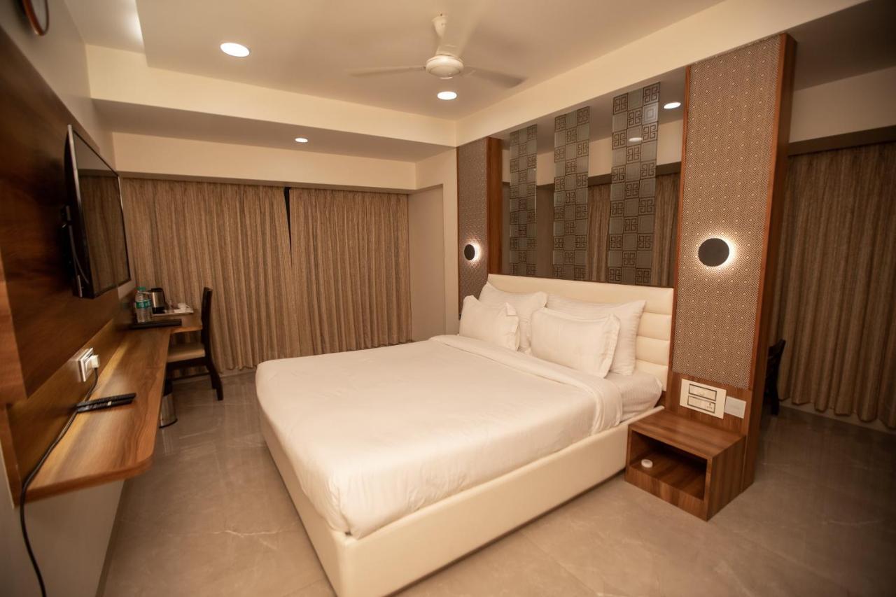 Hotel Naaz Executive Mumbai Ngoại thất bức ảnh