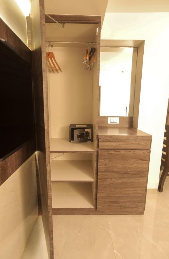 Hotel Naaz Executive Mumbai Ngoại thất bức ảnh