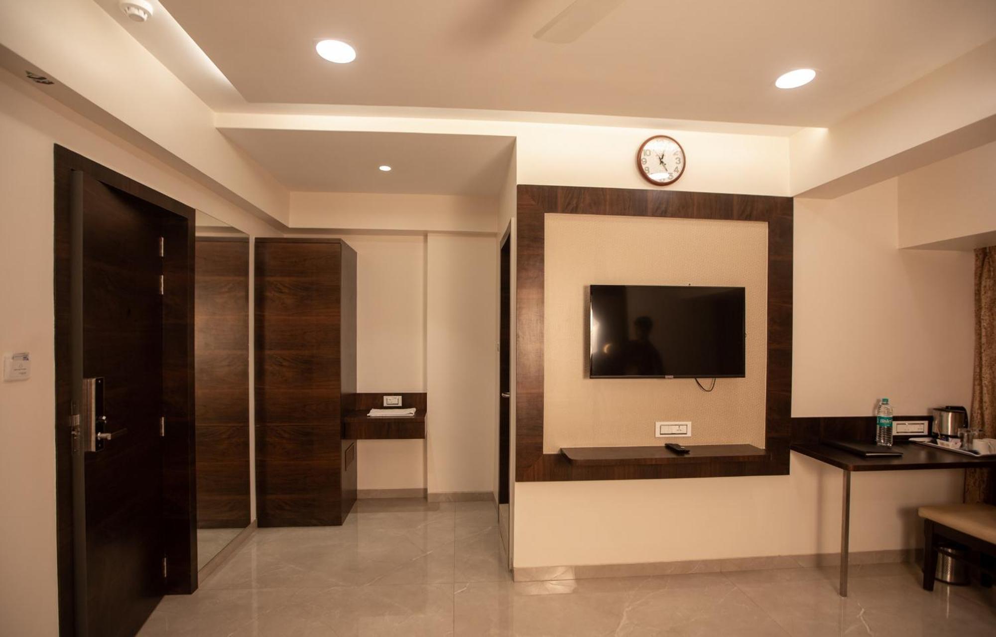 Hotel Naaz Executive Mumbai Ngoại thất bức ảnh