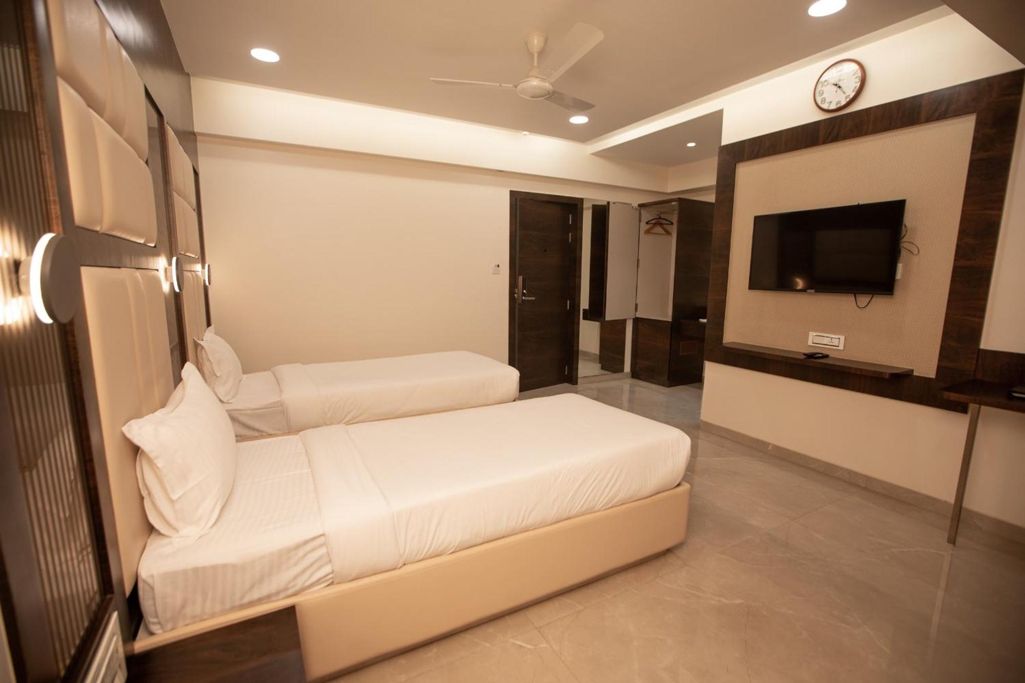 Hotel Naaz Executive Mumbai Ngoại thất bức ảnh