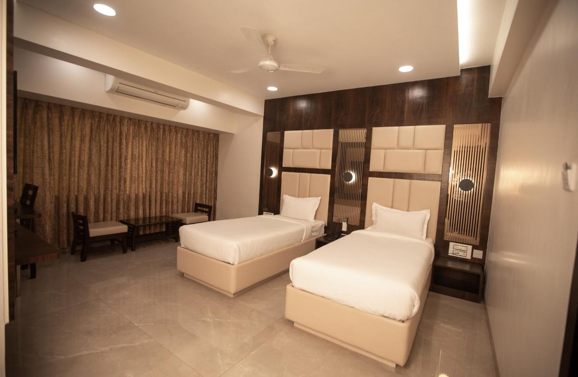 Hotel Naaz Executive Mumbai Ngoại thất bức ảnh