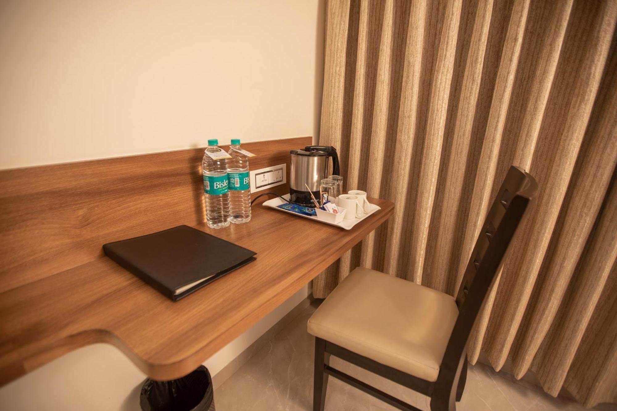 Hotel Naaz Executive Mumbai Ngoại thất bức ảnh